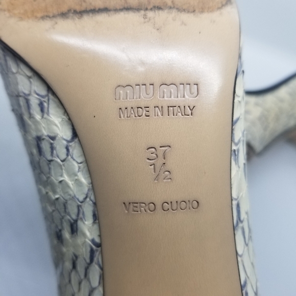Miu Miu cream and gray snakeskin pointed toe pumps EU 37.5 - Picture 14 of 15